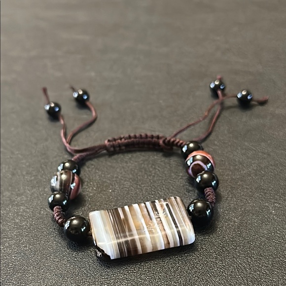 Beautiful Striped Agate Natural Stone Adjustable Friendship Bracelet - Picture 1 of 14